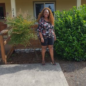 Meet your Posher, Wanja